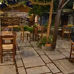 Penzion Fyloma With 5 Bedrooms Lafkos