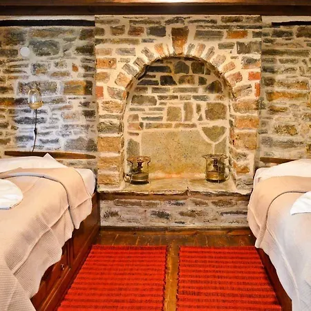 Fyloma With 5 Bedrooms 4* Lafkos