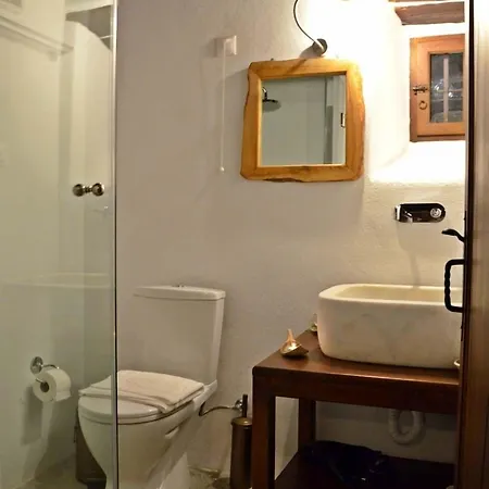 Fyloma With 5 Bedrooms 4* Lafkos