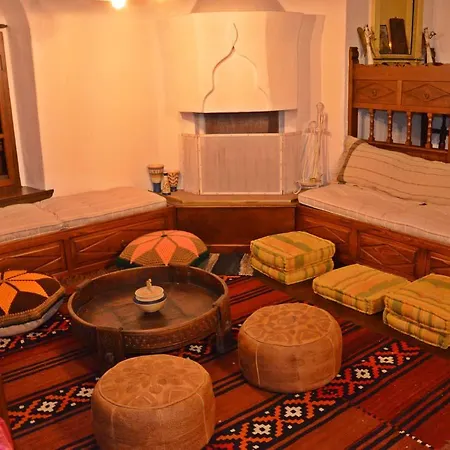 Fyloma With 5 Bedrooms Gæstehus Lafkos