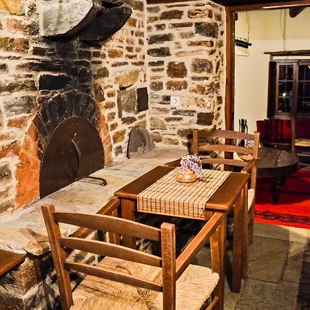 Fyloma With 5 Bedrooms