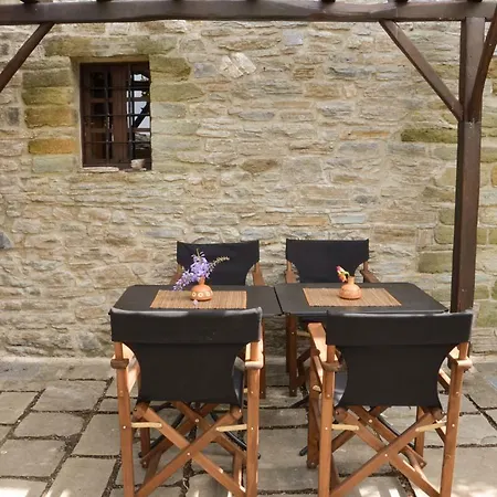 Fyloma With 5 Bedrooms 4* Lafkos