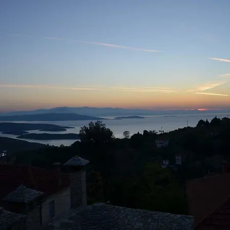 Fyloma With 5 Bedrooms Gæstehus 4*