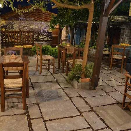 Pensjonat Fyloma With 5 Bedrooms Lafkos