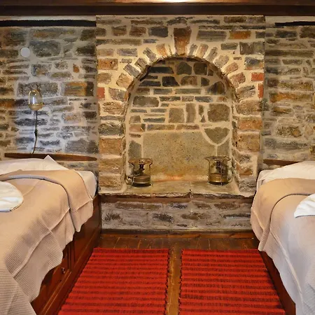 Gæstehus Fyloma With 5 Bedrooms Lafkos