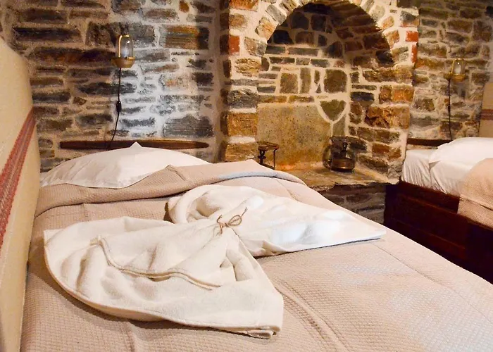 Fyloma With 5 Bedrooms Casa de hóspedes Lafkos