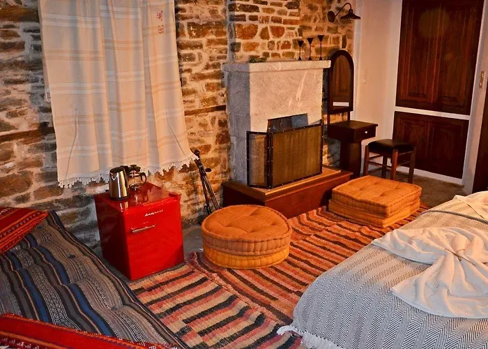 Casa de hóspedes Fyloma With 5 Bedrooms