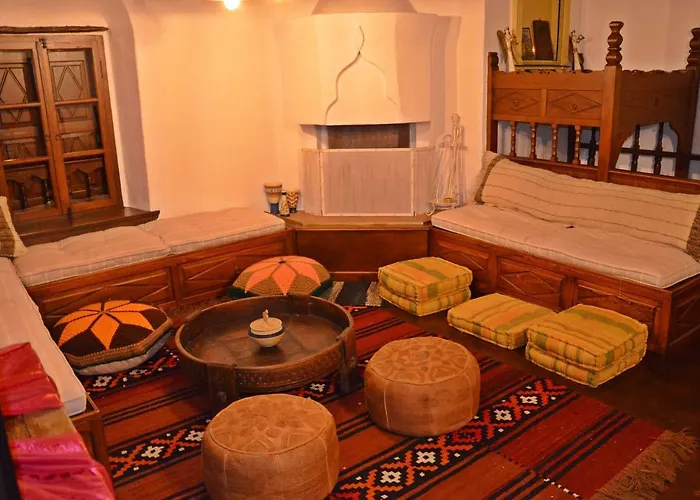 Fyloma With 5 Bedrooms Casa de hóspedes Lafkos