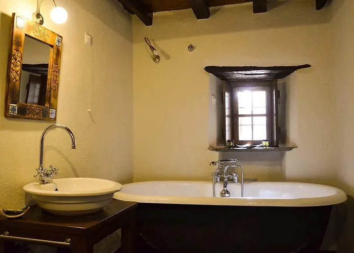 Casa de hóspedes Fyloma With 5 Bedrooms 4*