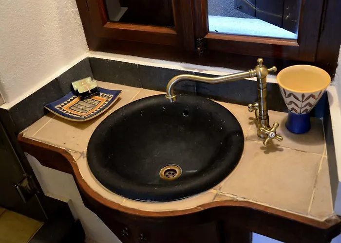 Fyloma With 5 Bedrooms Casa de hóspedes Lafkos