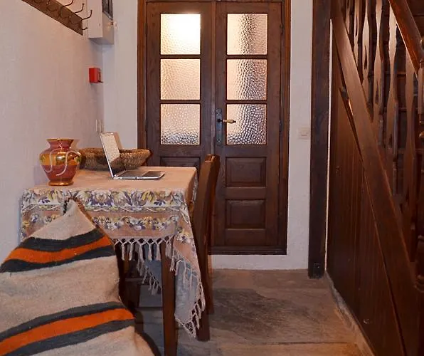 Vendégház Fyloma With 5 Bedrooms Láfkosz