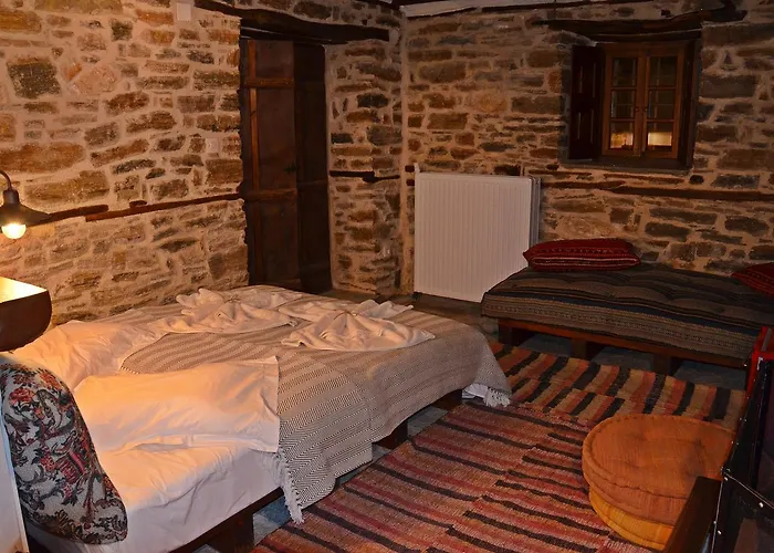 Fyloma With 5 Bedrooms Láfkosz