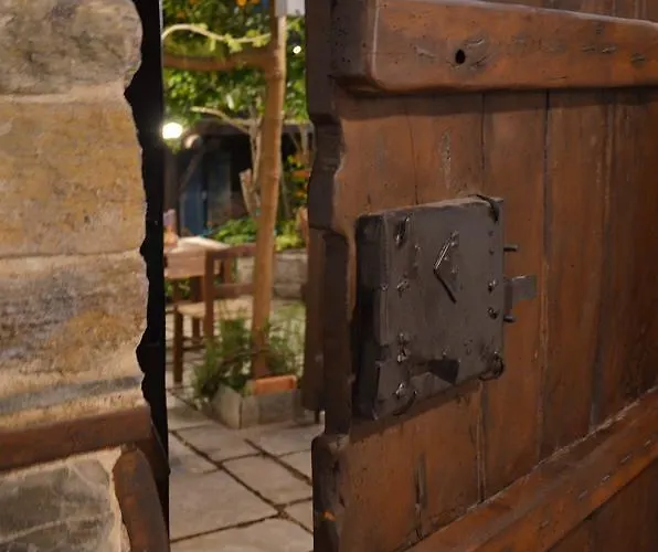 Casa de hóspedes Fyloma With 5 Bedrooms